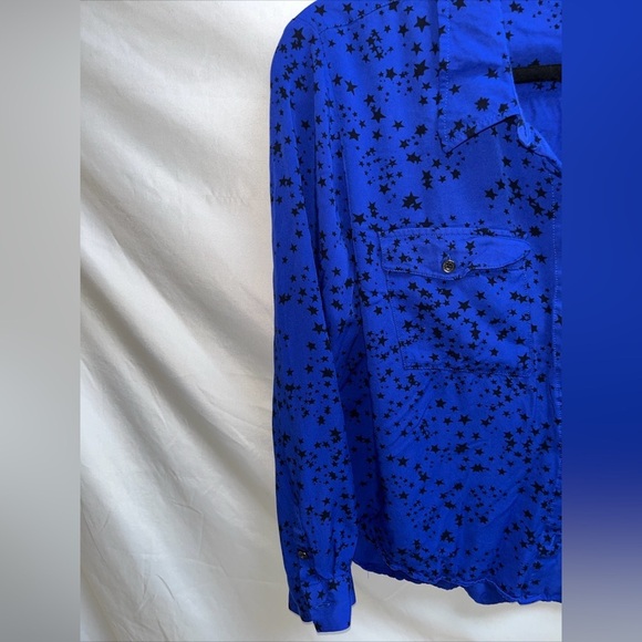 dkny Jeans women's Size L blue with black stars long sleeve button-down Shirt - Picture 3 of 5
